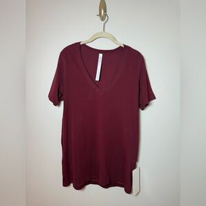 NWT Lululemon V-Neck Love Tee Burgundy Women's Top - Size: 8